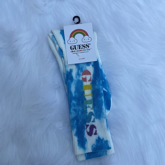 New GUESS ORIGINALS FriendsWithYou Tie-Dye Socks UNISEX - Picture 2 of 5